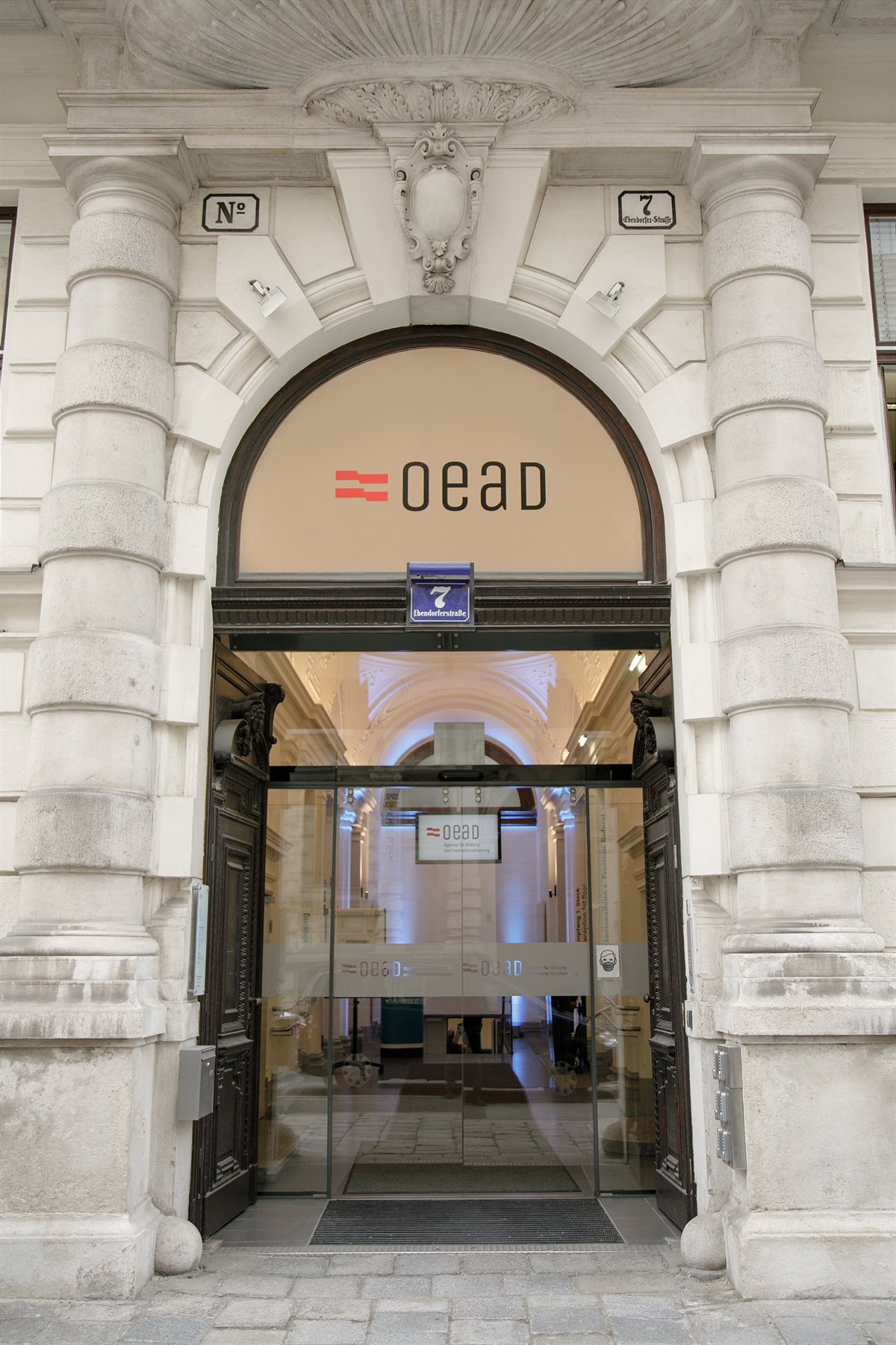 Eingang zum OeAD-Haus in der Ebendorferstraße 7