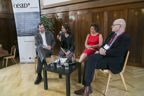 Podiumsdiskussion "Schule grenzenlos - grenzenlose Anforderungen? Was soll die Lehrperson