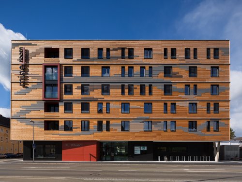 mineroom Leoben: Straßenansicht